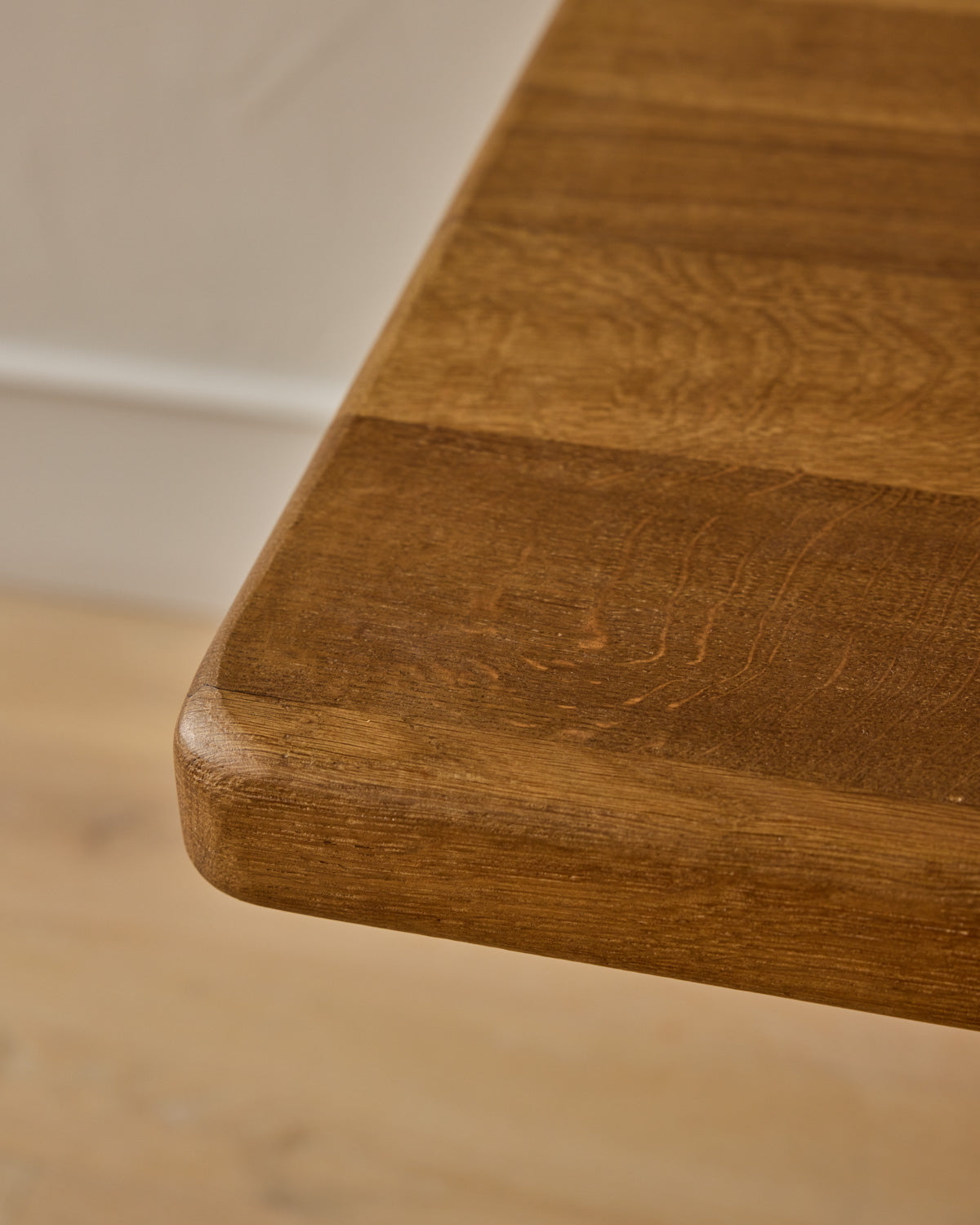 Sculptural Leg Dining Table