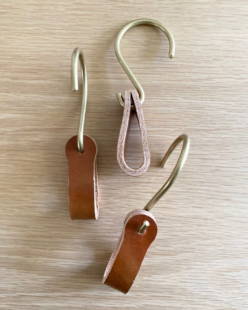 hooks - leather - brass - brown - Ludlow - Lostine