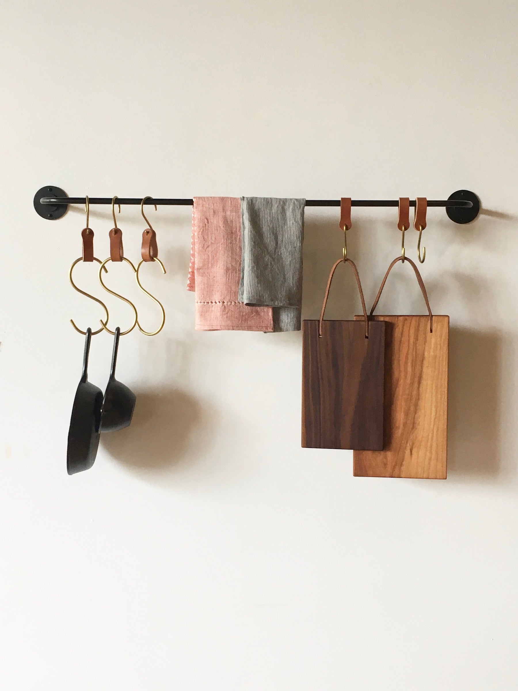 Lostine Ellington Pot Rack