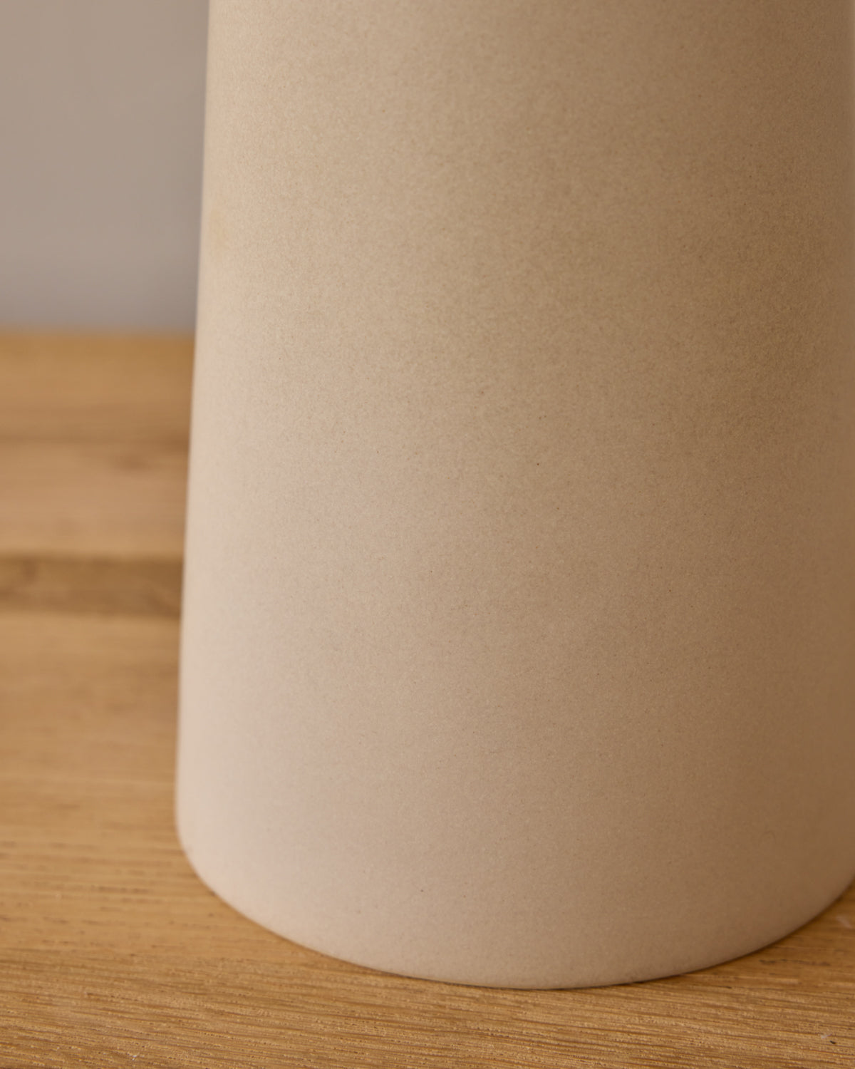 Layla Ceramic Table Lamp - Dogwood