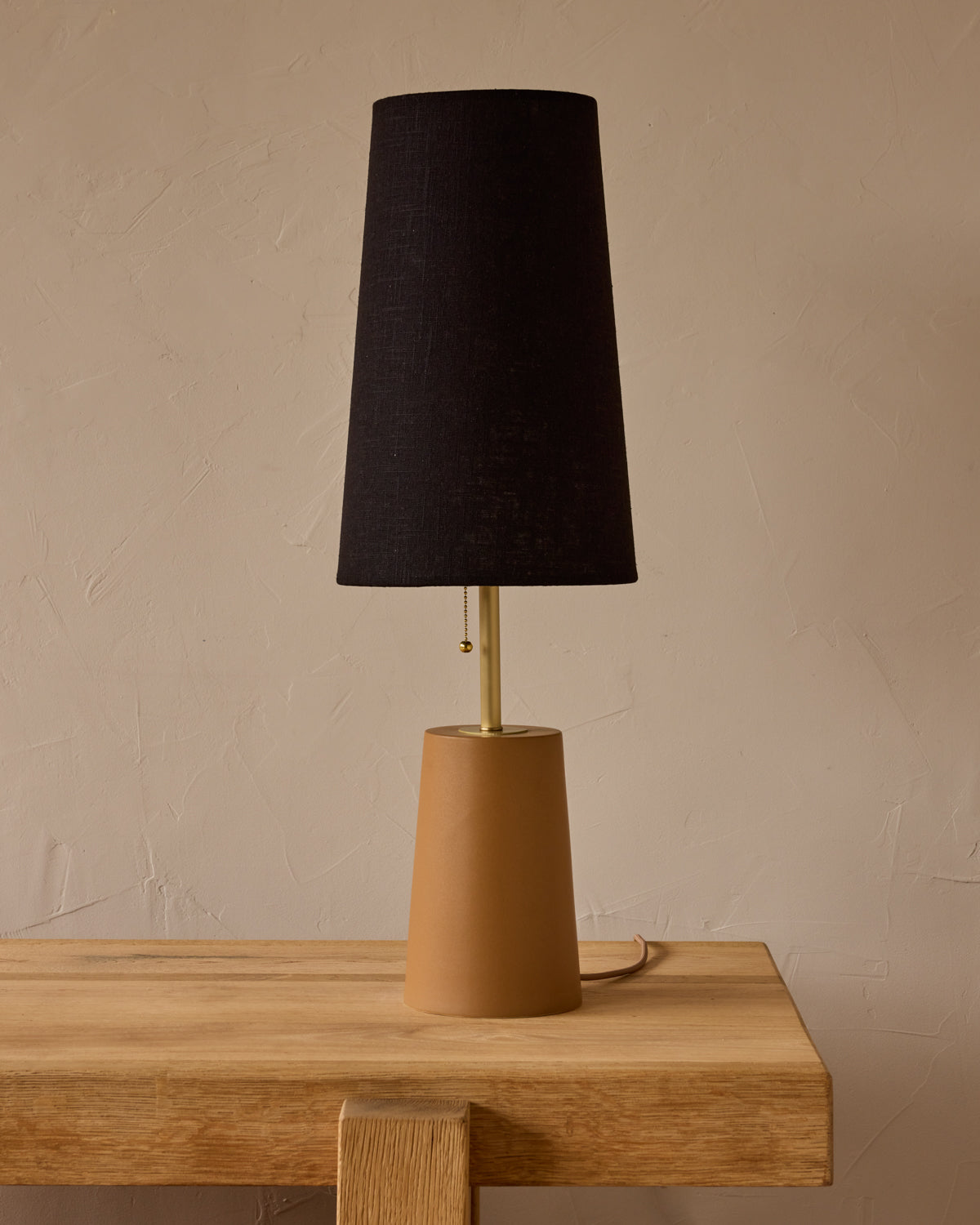 Layla Ceramic Table Lamp - Chestnut