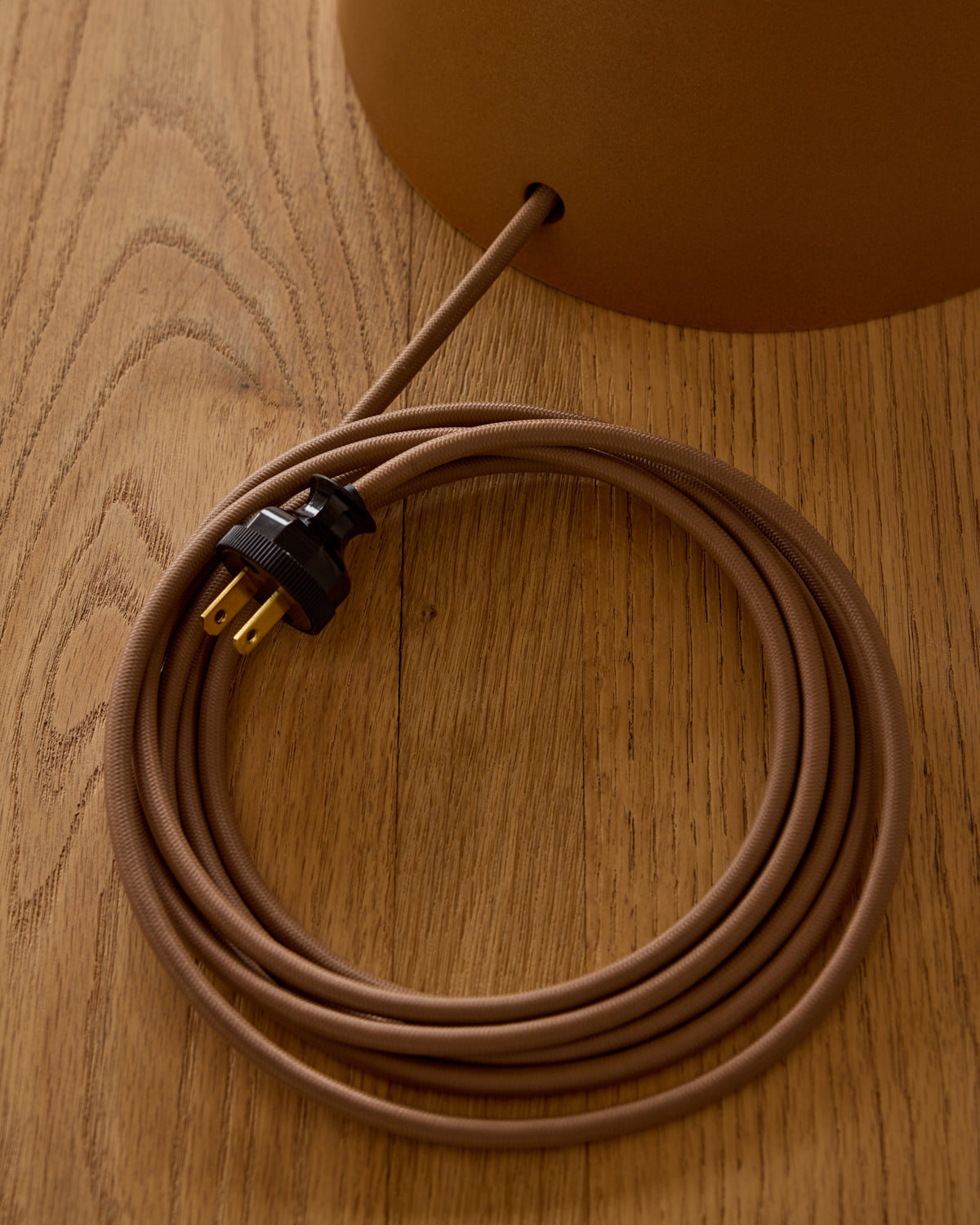 Willa Ceramic Table Lamp - Chestnut