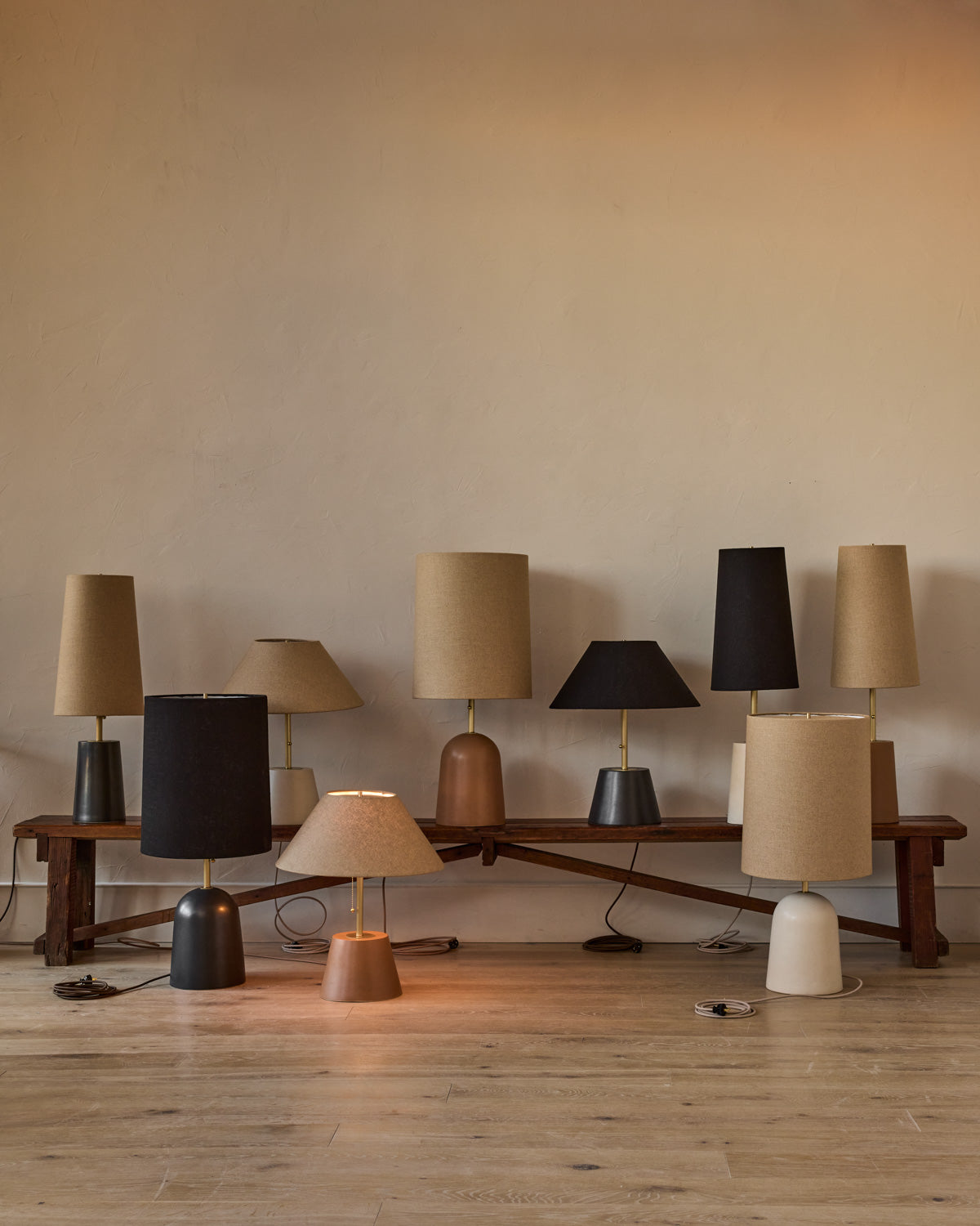 Layla Ceramic Table Lamp - Ebony