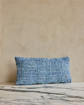 Makun Texturized Light Blue Lumbar Pillow