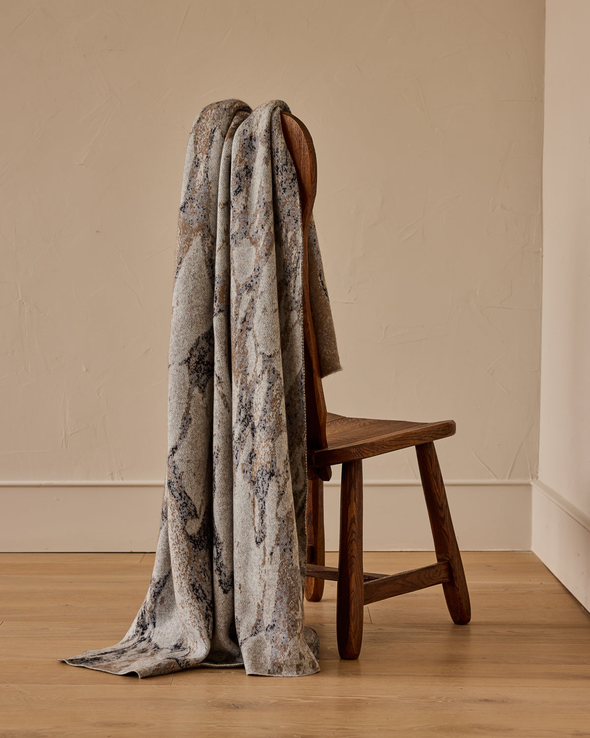 Calacatta Cashmere Throw